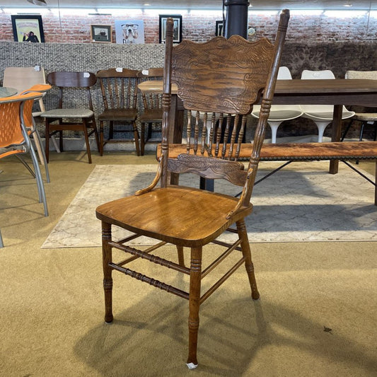 Oak Spindle Back Farmhouse Style Dining Chair SET OF 4 C DINING CHAIRS