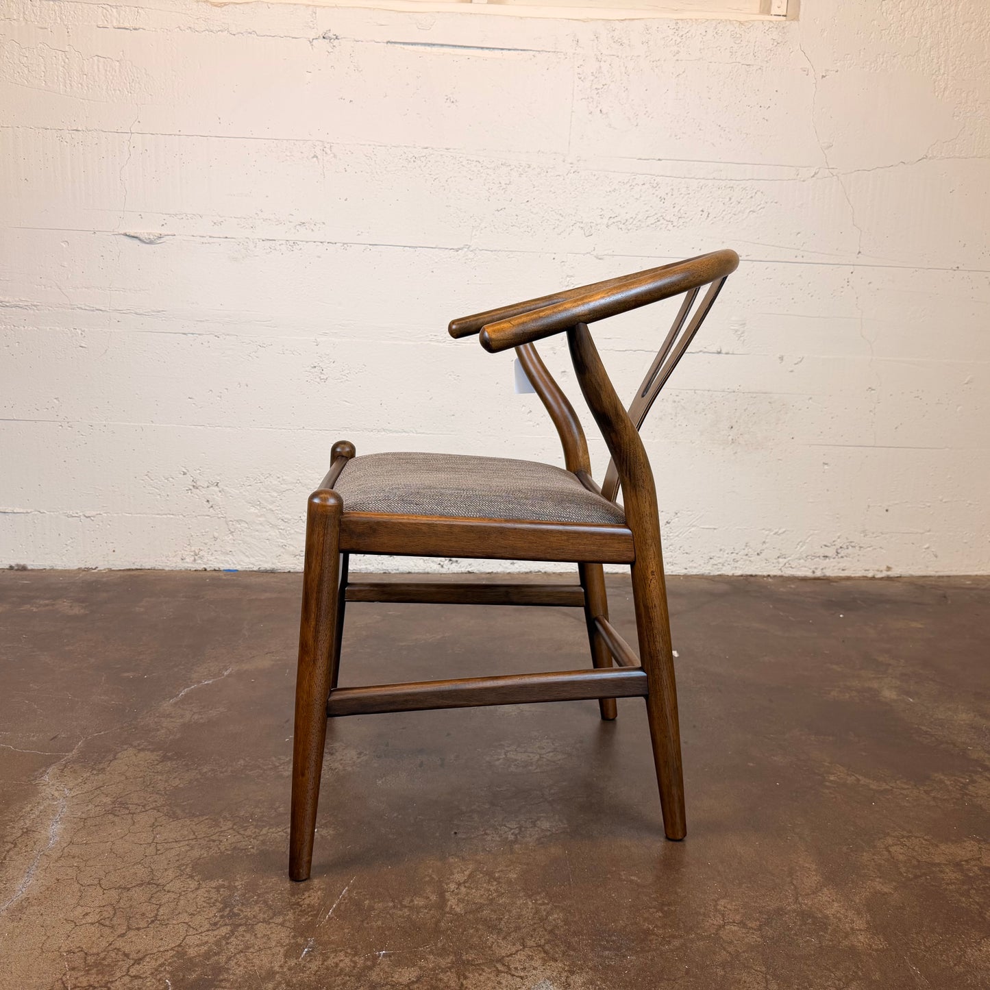 MC Wishbone Dining Chair C DINING CHAIRS
