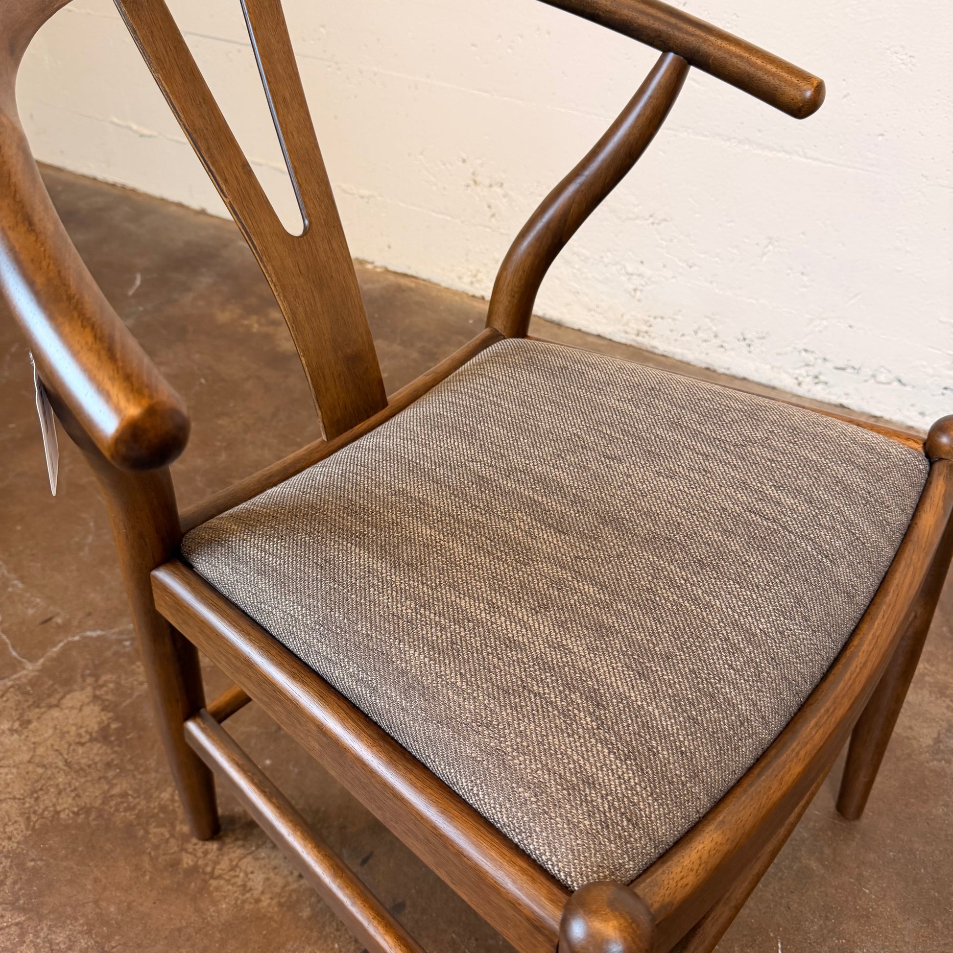 MC Wishbone Dining Chair C DINING CHAIRS