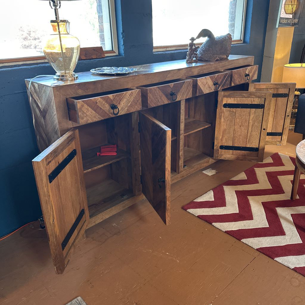 Sideboards and Cabinets C CONSOLE TABLES
