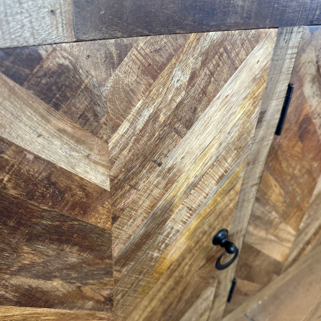 Sideboards and Cabinets C CONSOLE TABLES