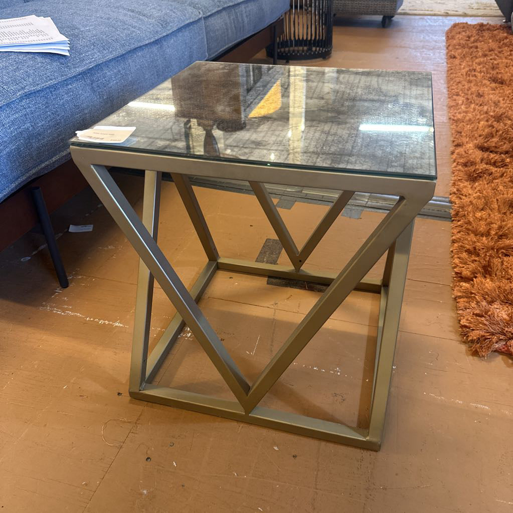 Zalanna Accent Table