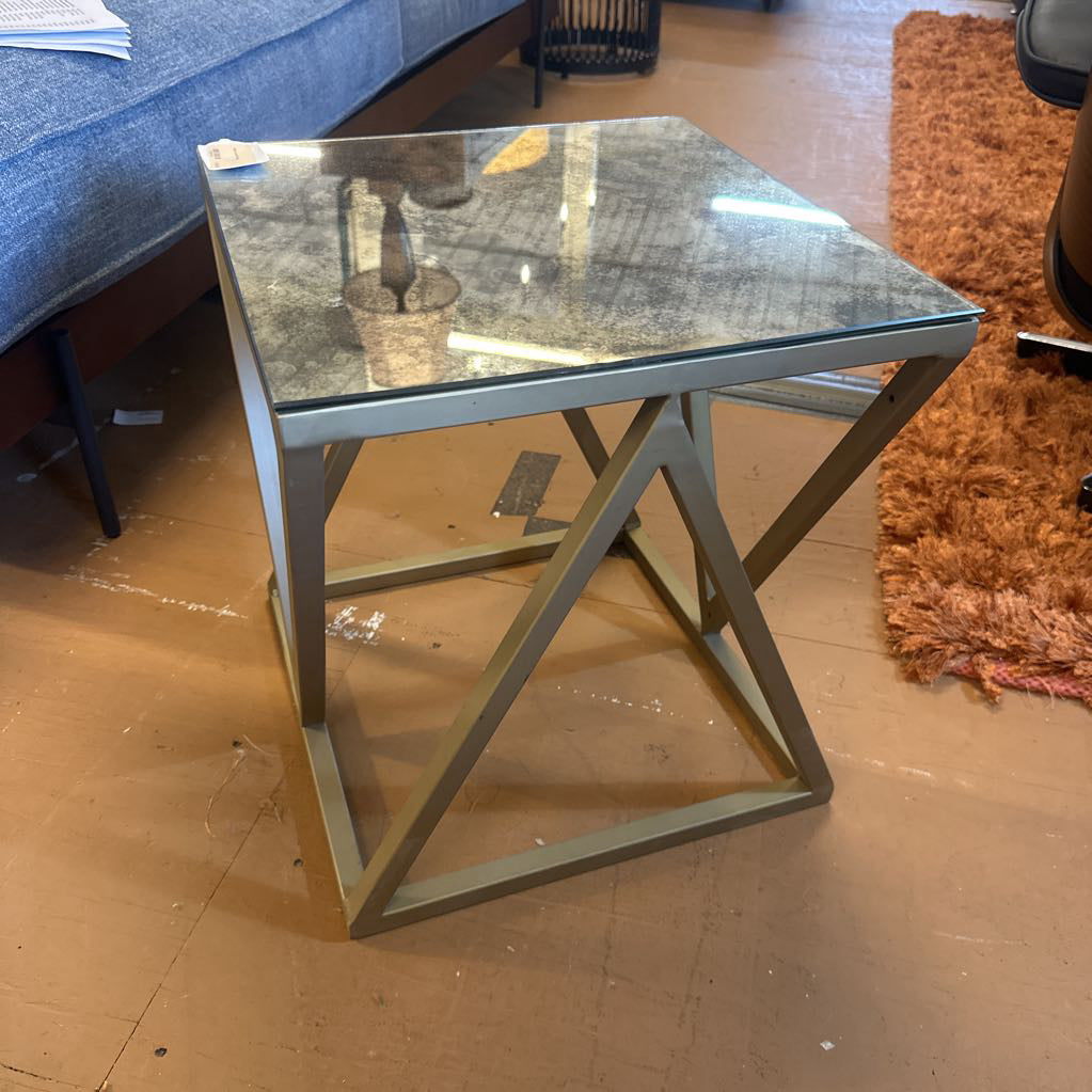 Zalanna Accent Table