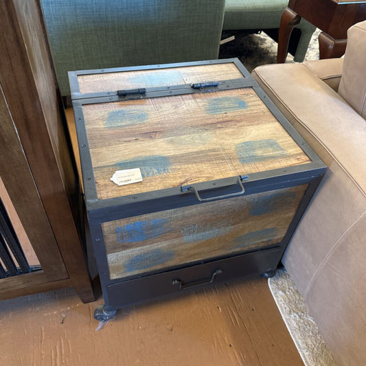 Iron Bar Box Lamp Table