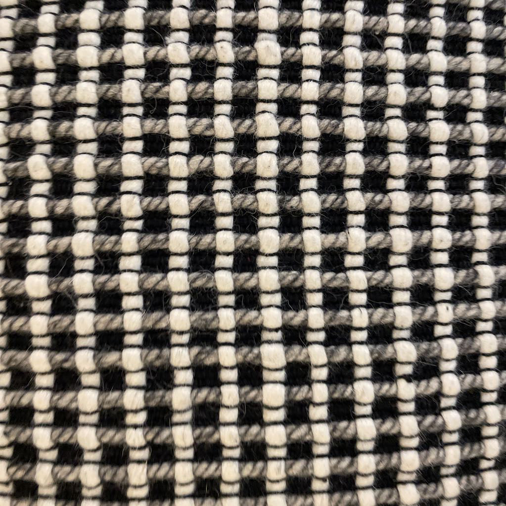 Black & White Stitch Square Pouf U OTTOMANS