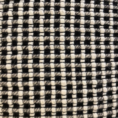 Black & White Stitch Square Pouf U OTTOMANS