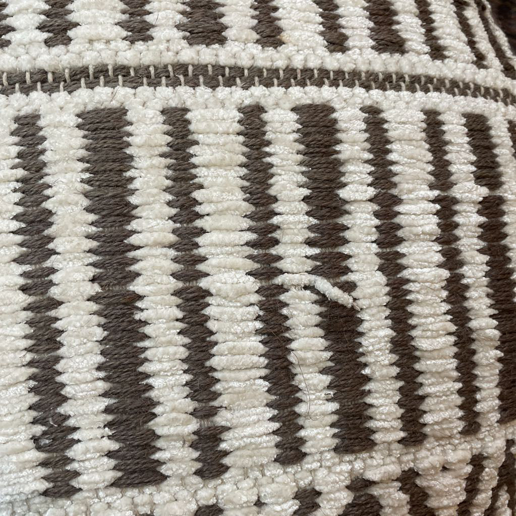 Round Large Pouf