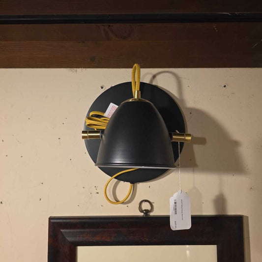 Small Wire Frame Sconce