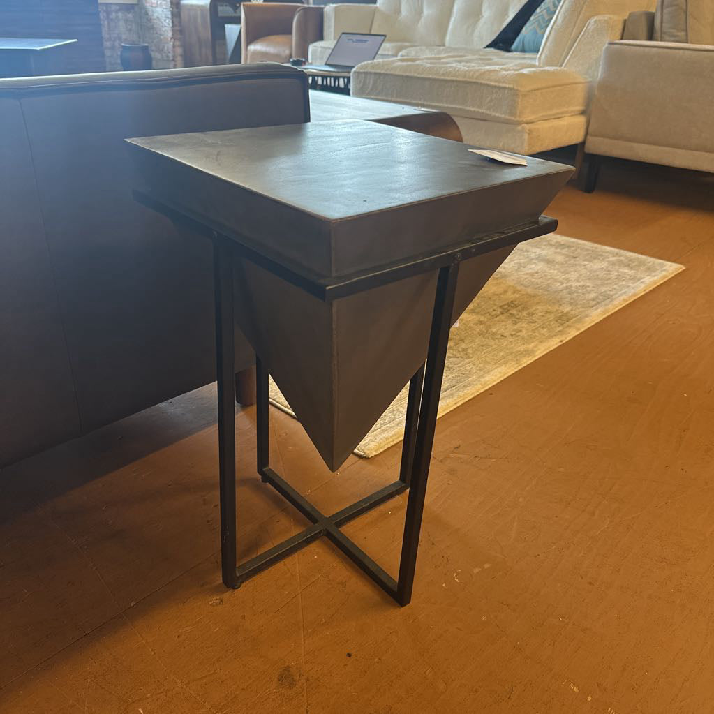 Side Tables C SIDE TABLES