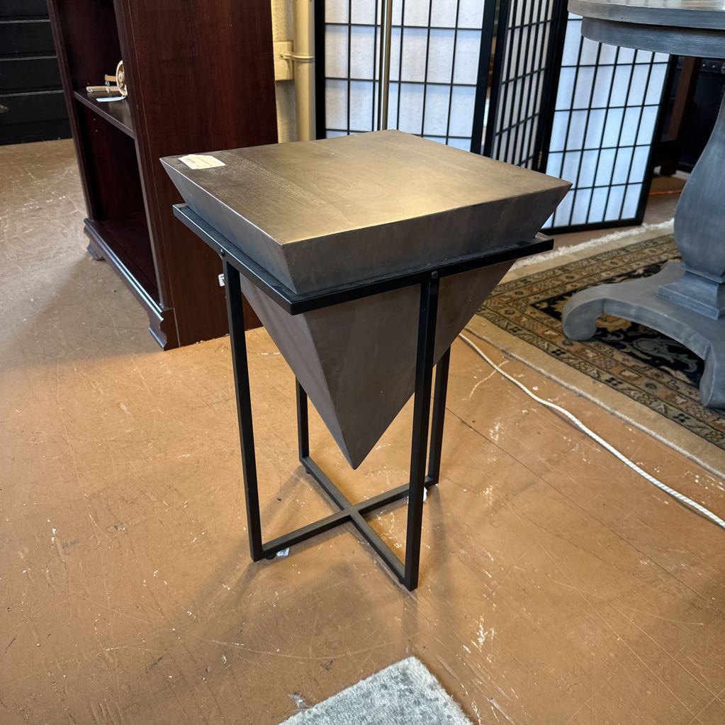 Side Tables C SIDE TABLES