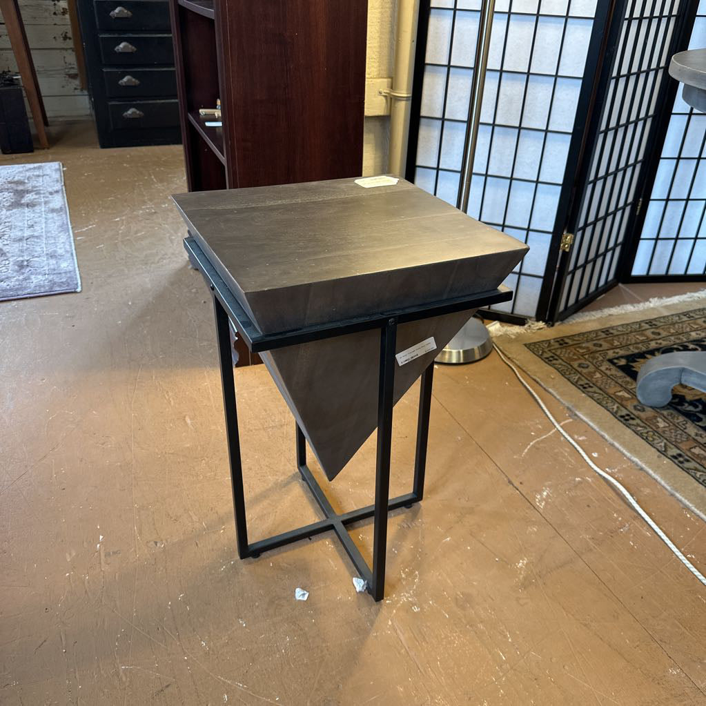 Side Tables C SIDE TABLES