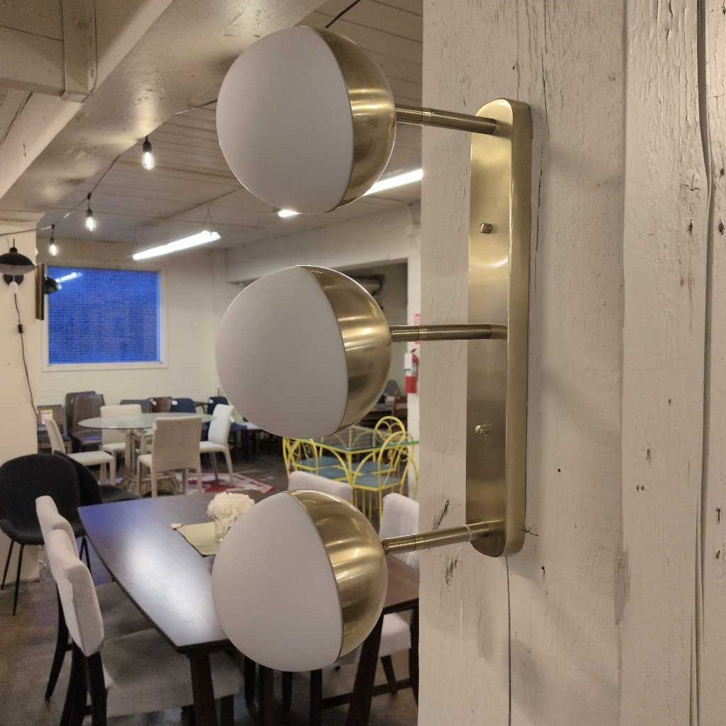 Adreo 3-Bulb Sconce LAMPS