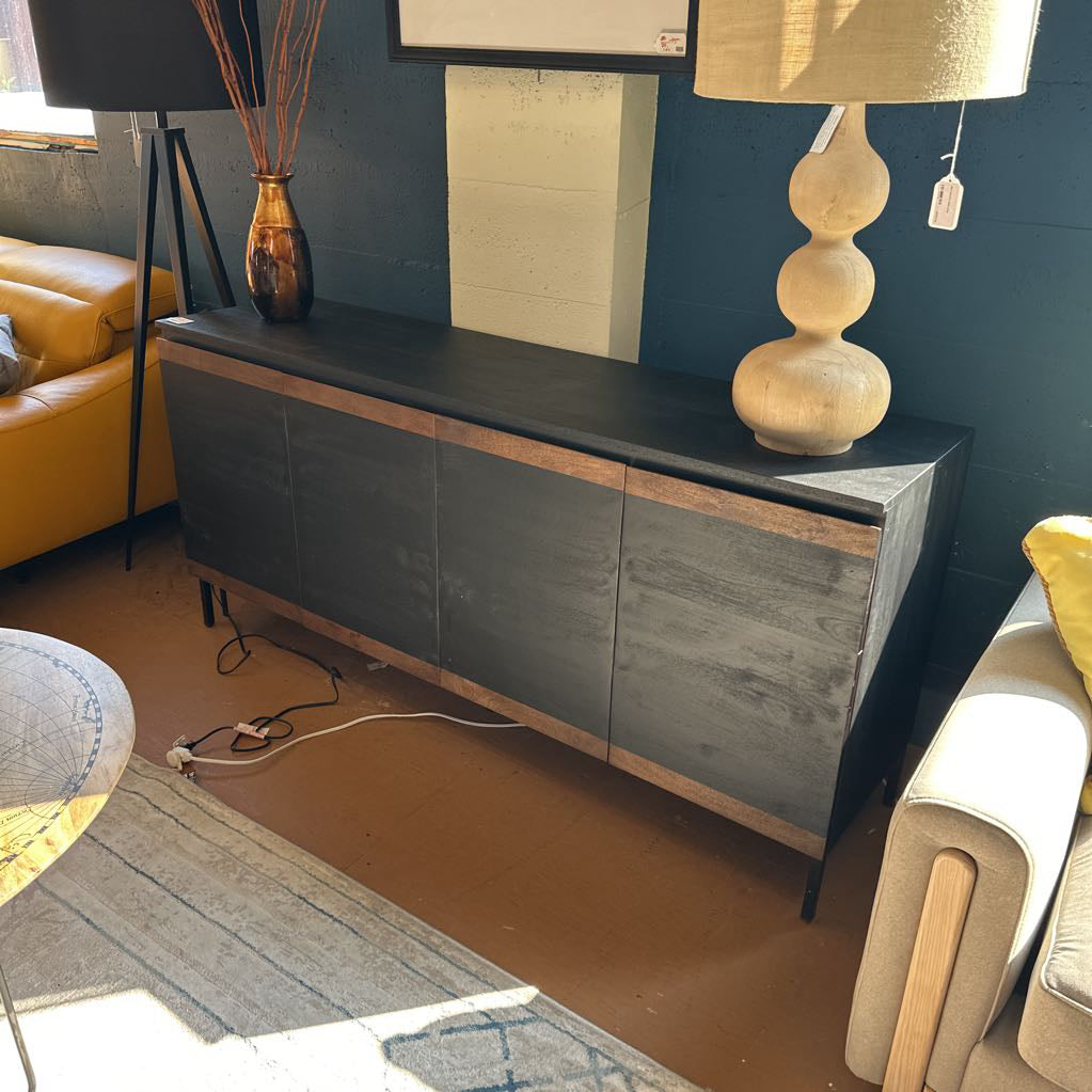 Sideboards and Cabinets C CONSOLE TABLES