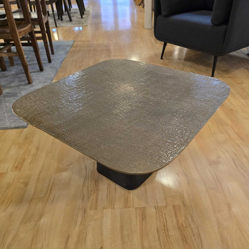 MELOR SQUARE COFFEE TABLE