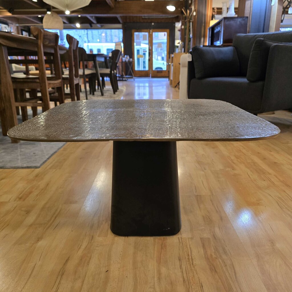 MELOR SQUARE COFFEE TABLE