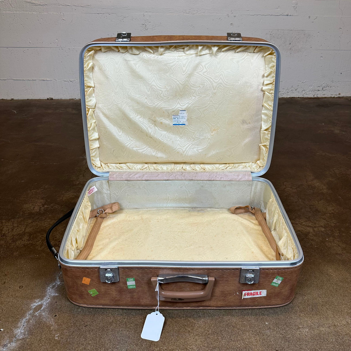 Vintage Suitcase C TRUNKS