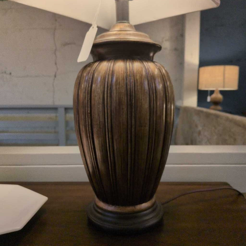 Faux Brass Square Shade Lamp LAMPS