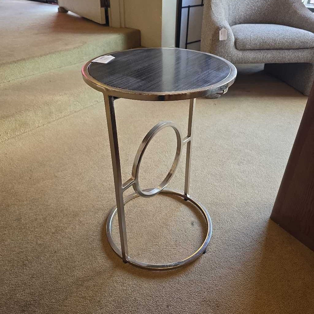 Chic Circle End Table C SIDE TABLES