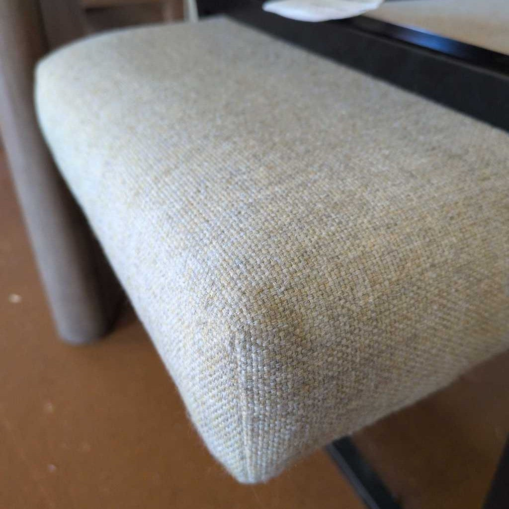 Cream Accent Bench C ACCENT BENCHES
