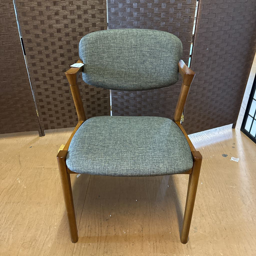 MC Walnut Dining Chair C DINING CHAIRS