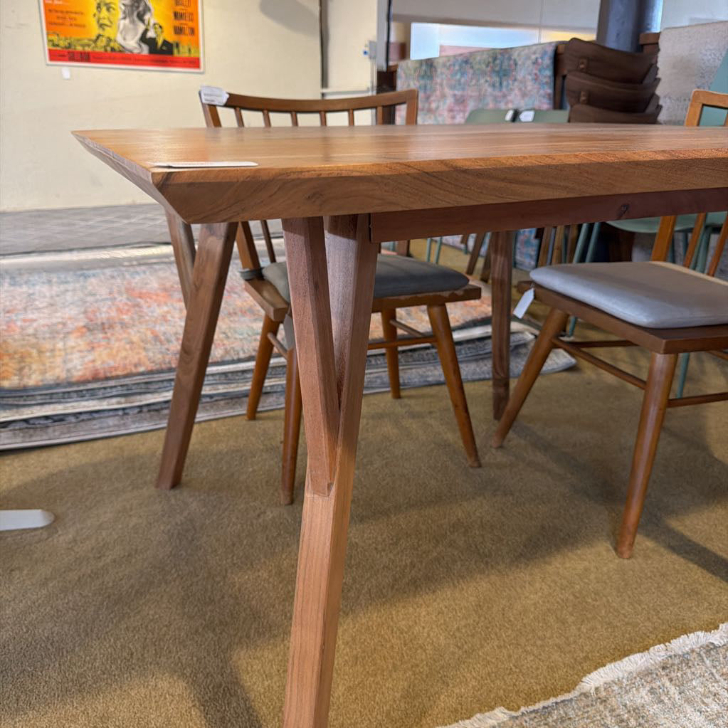Natural MC Square Dining Table C DINING TABLES