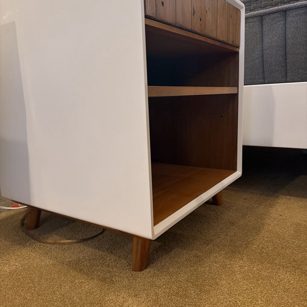 White Pattern Front Bedside Table C NIGHTSTANDS