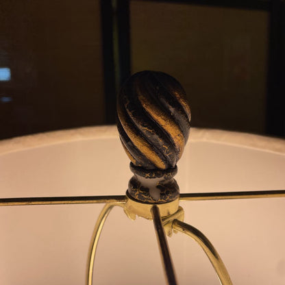 Twisted Base Lamp