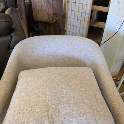 Puelo Ginger Swivel Chair