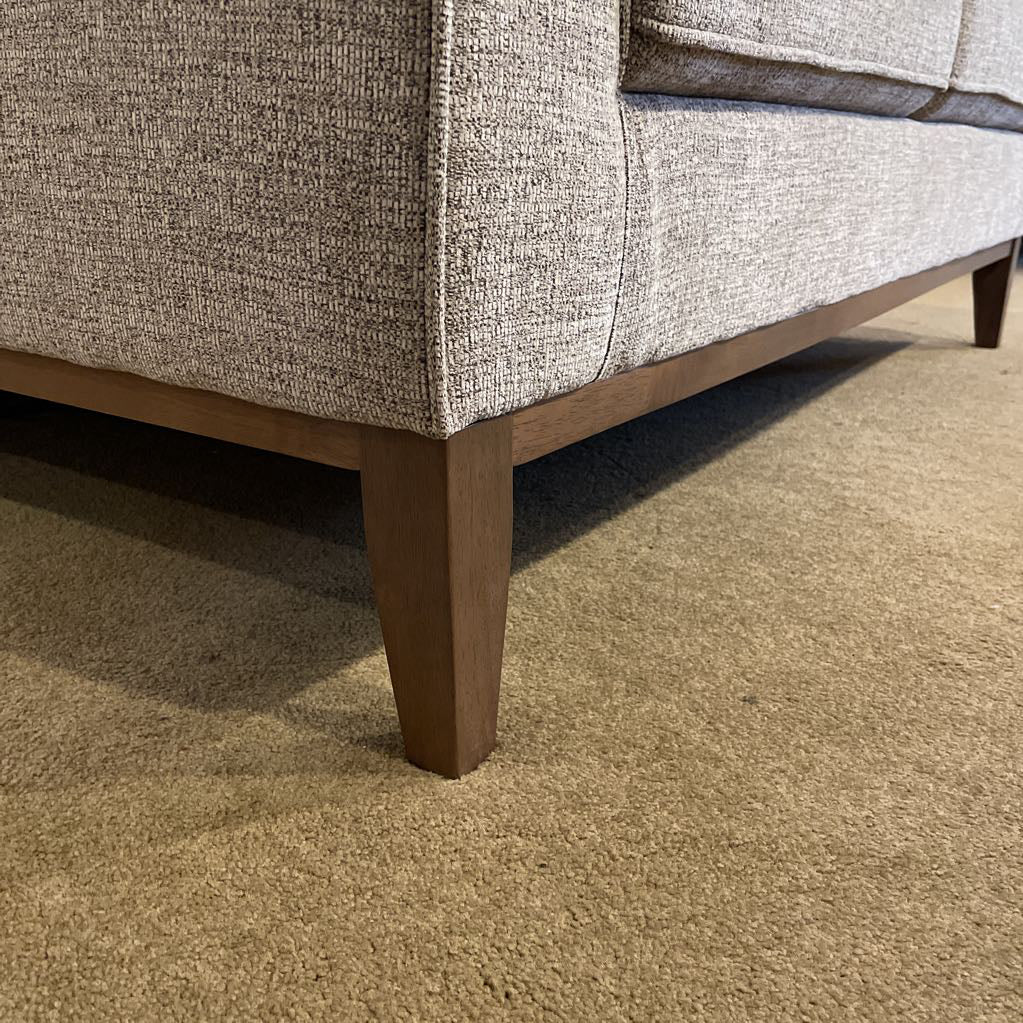 Morna Flaxen Loveseat U LOVESEATS