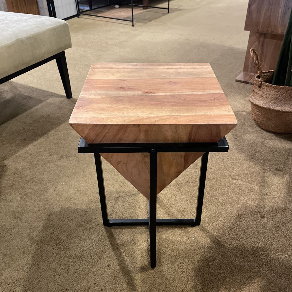 Natural Triangle Cube Side Tabl C SIDE TABLES