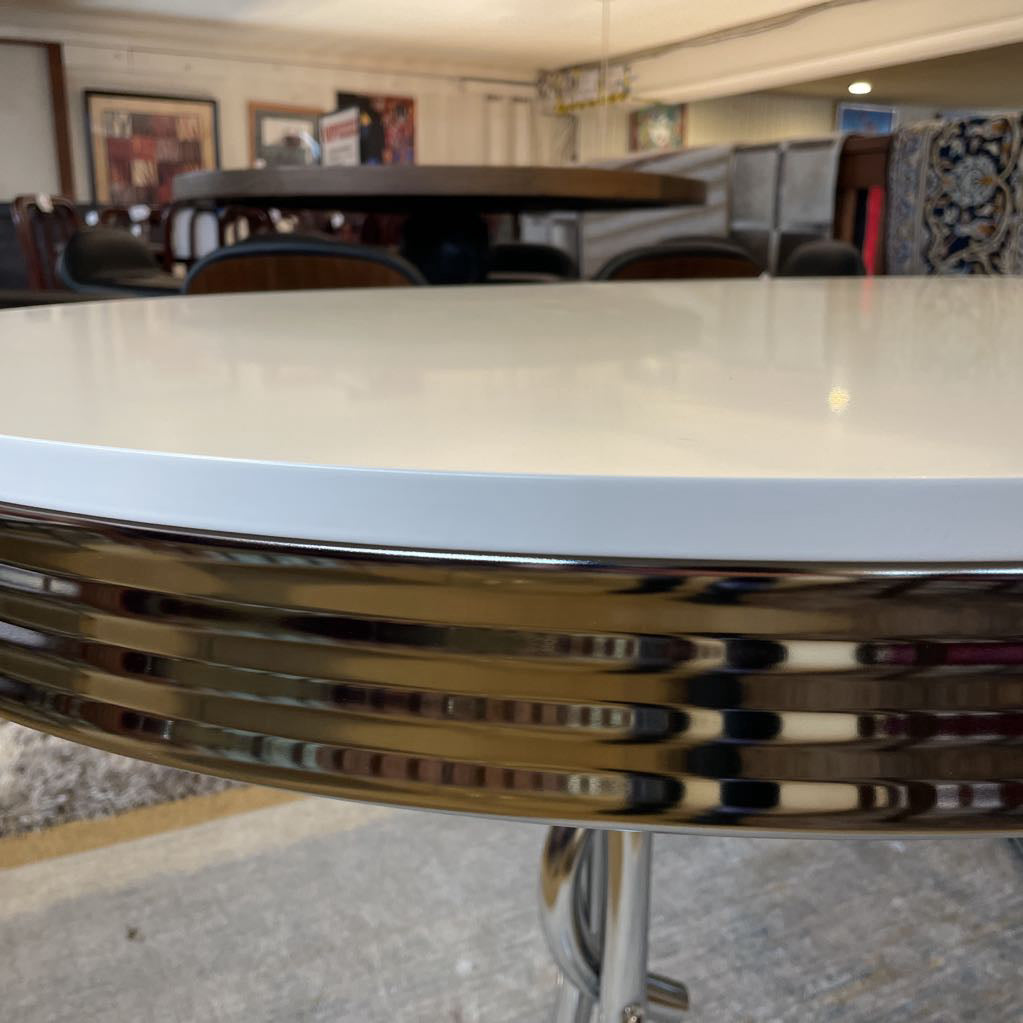 Retro Oval Dinette Table