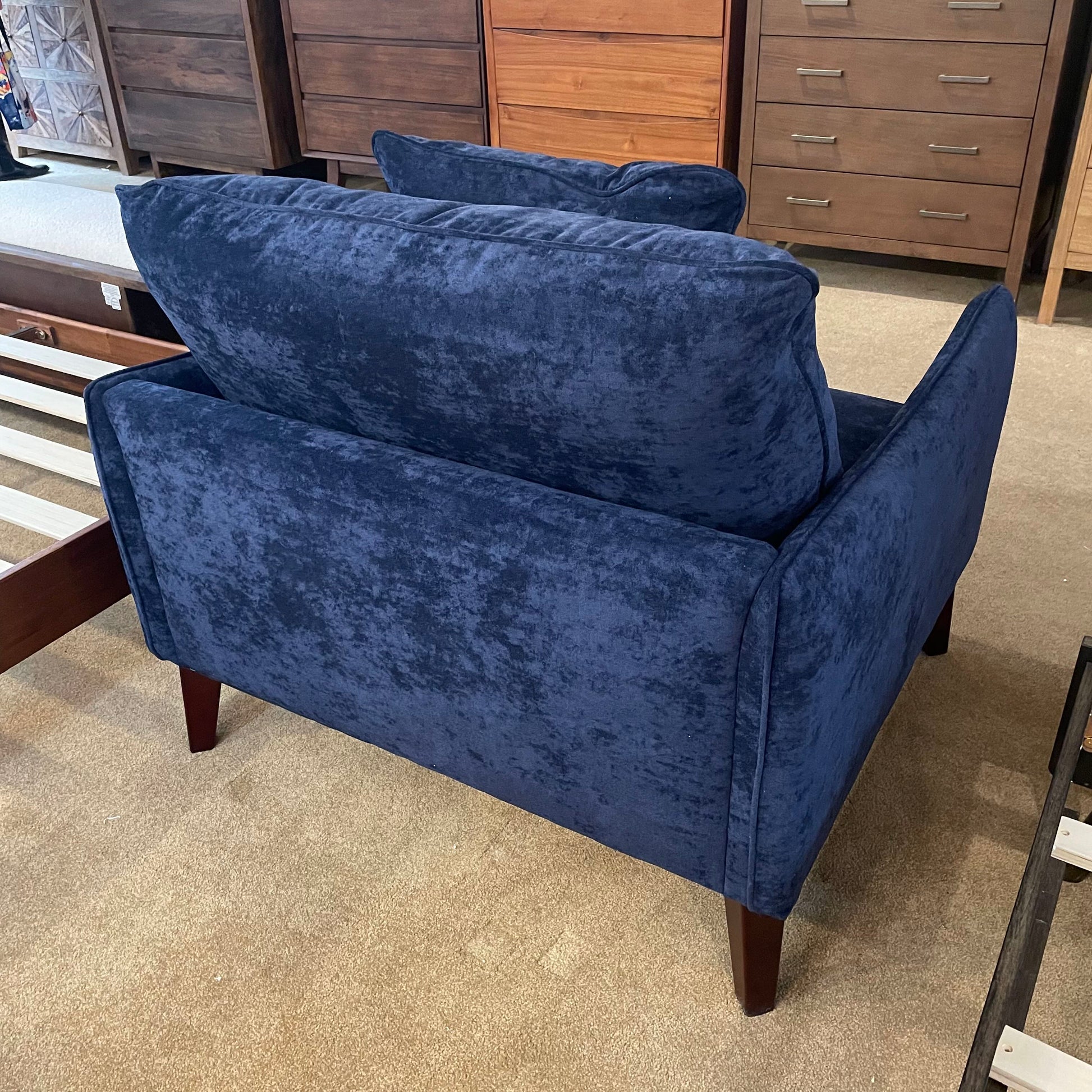 Midnight MC Chair U ACCENT CHAIRS