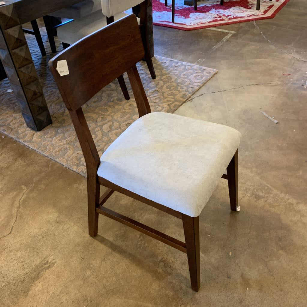 Hojen Side Chair C DINING CHAIRS