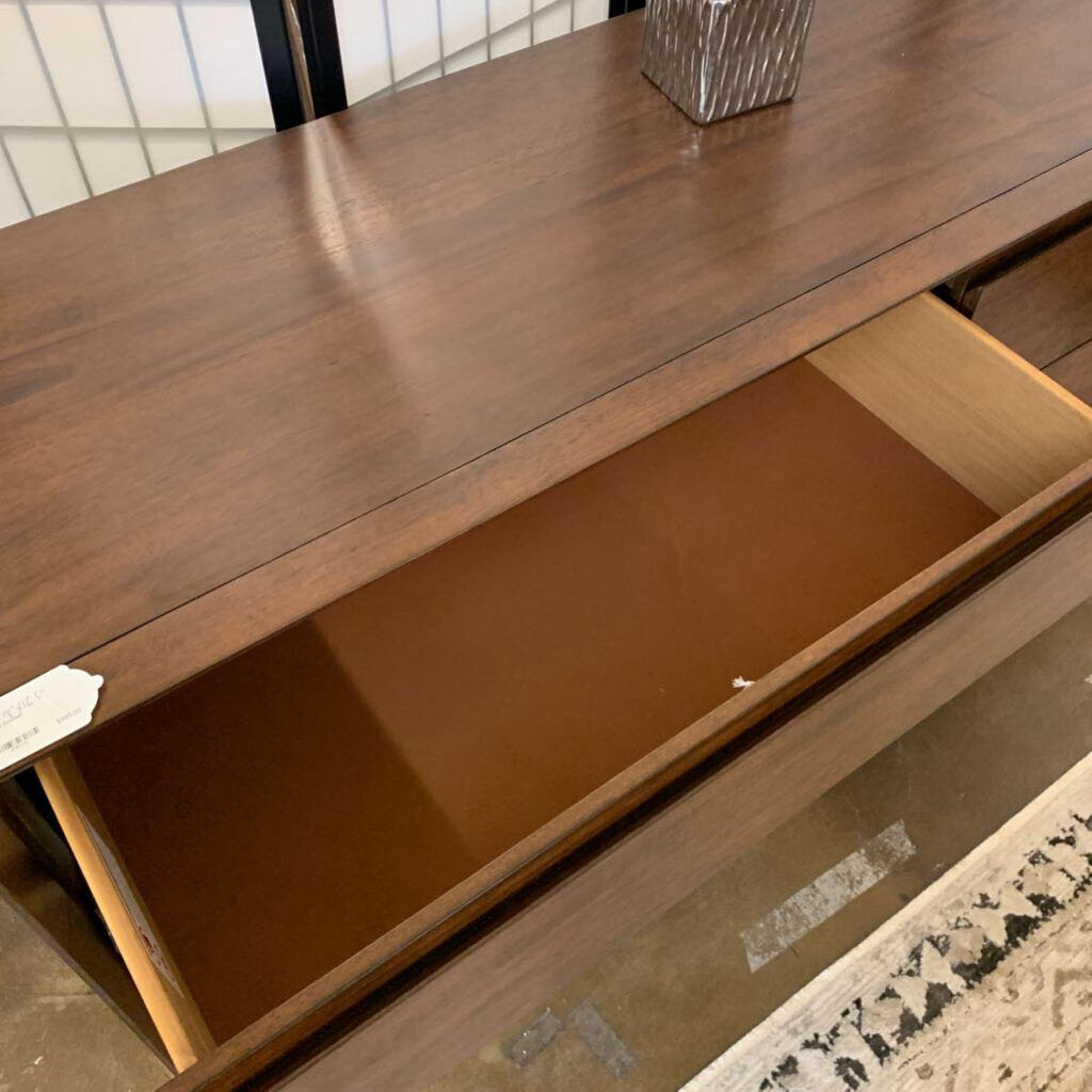 Burdell Dresser