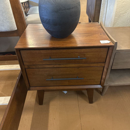 Hojen Nightstand