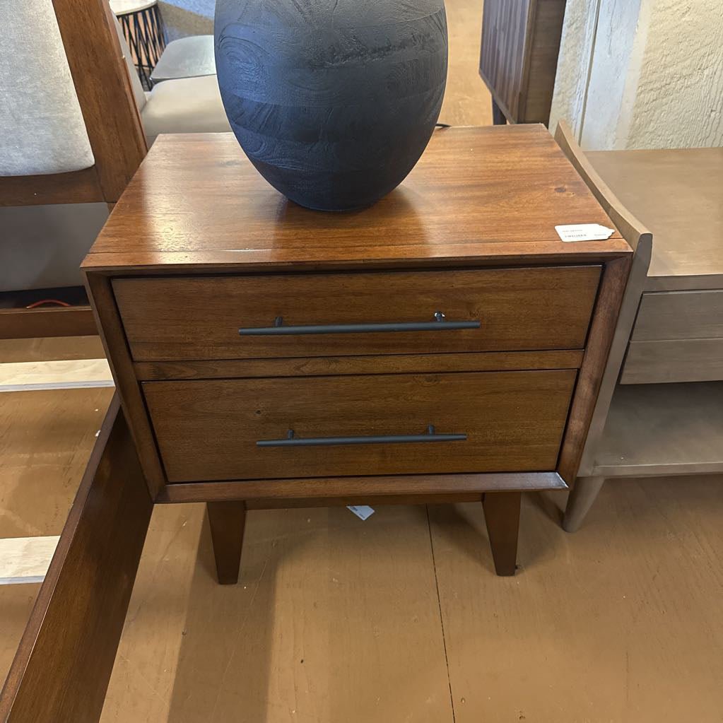 Hojen Nightstand