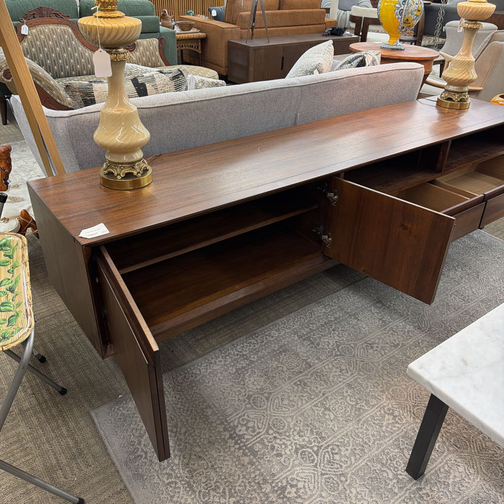 Burdell Large Media Stand