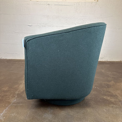 Modern Green Swivel Chair – Curved Upholstered Accent Chair