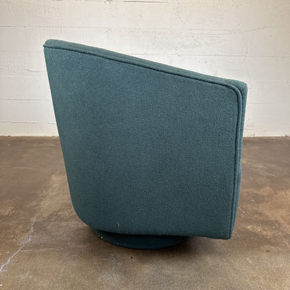 Modern Green Swivel Chair – Curved Upholstered Accent Chair