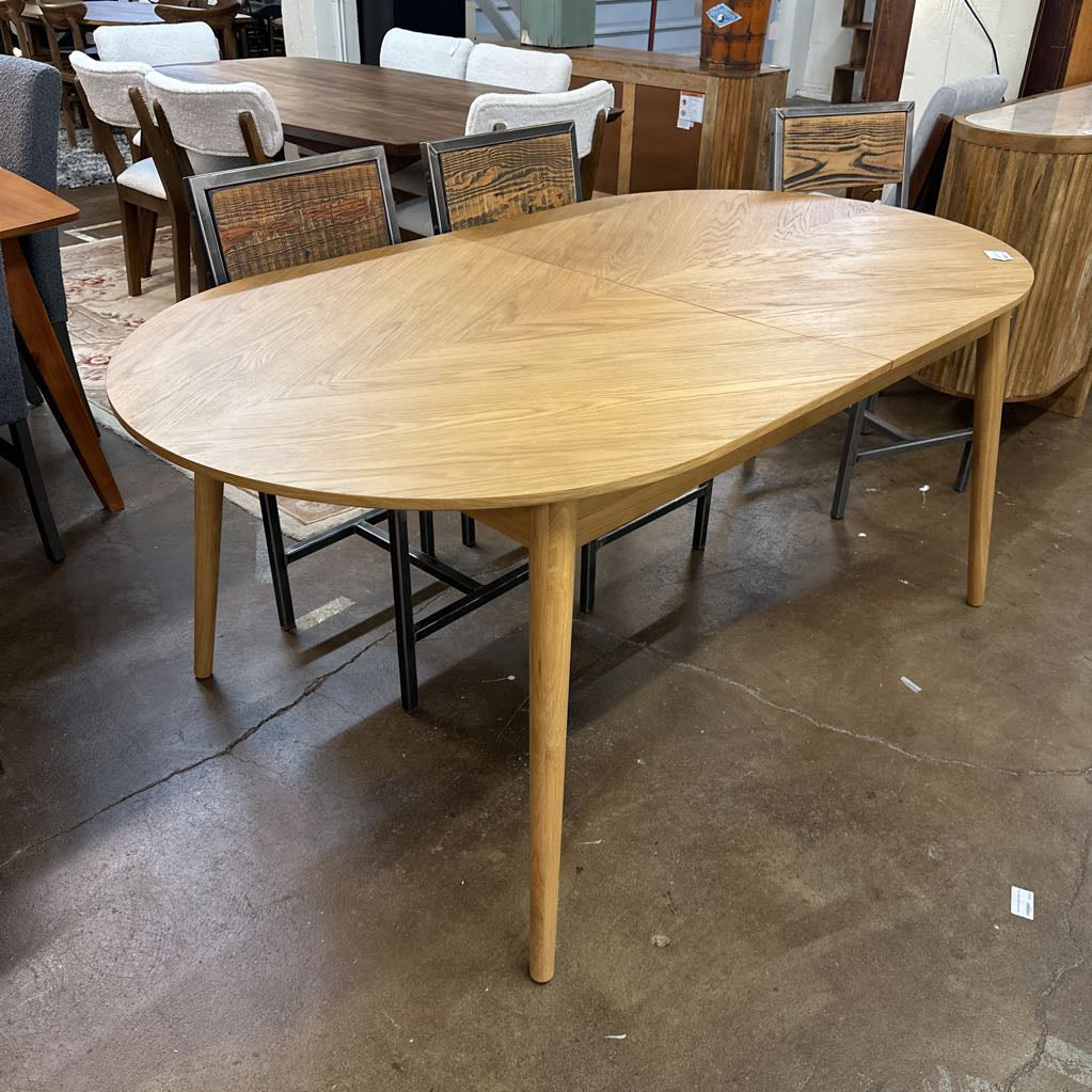 Stevenson Extending Oval Dining Table C DINING TABLES