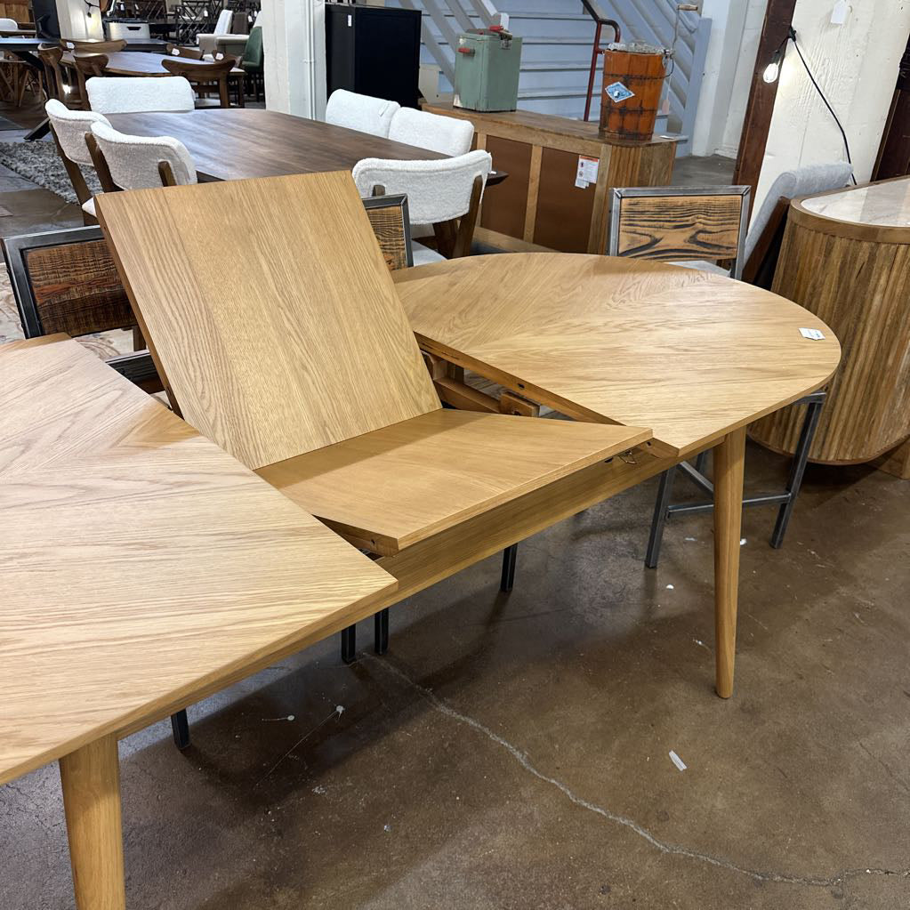 Stevenson Extending Oval Dining Table C DINING TABLES