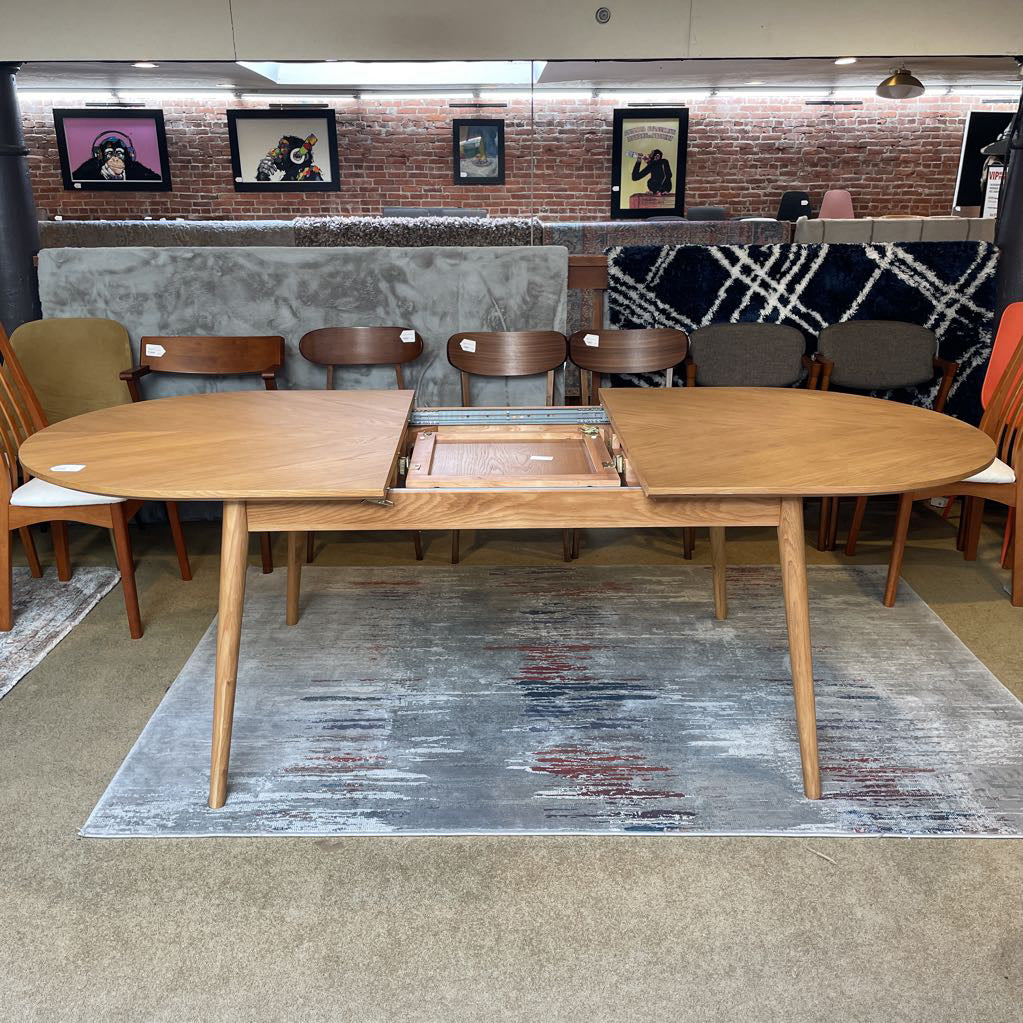 Stevenson Extending Oval Dining Table C DINING TABLES