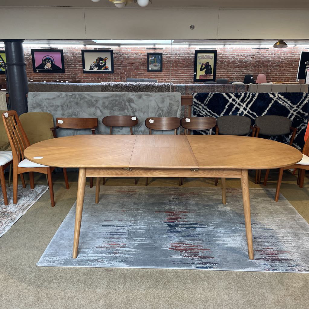 Stevenson Extending Oval Dining Table C DINING TABLES
