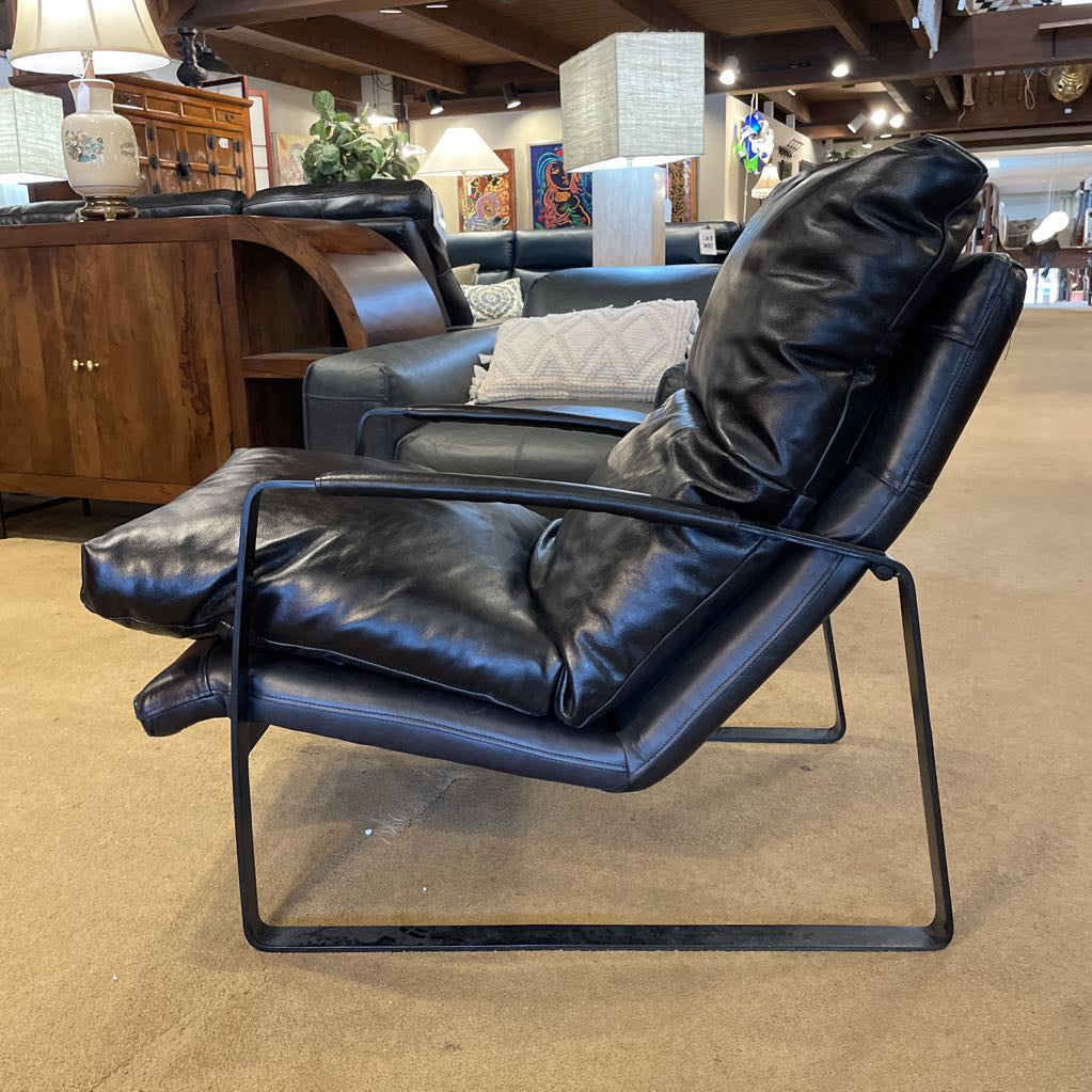 Metal Frame Black Lthr Accent Chair