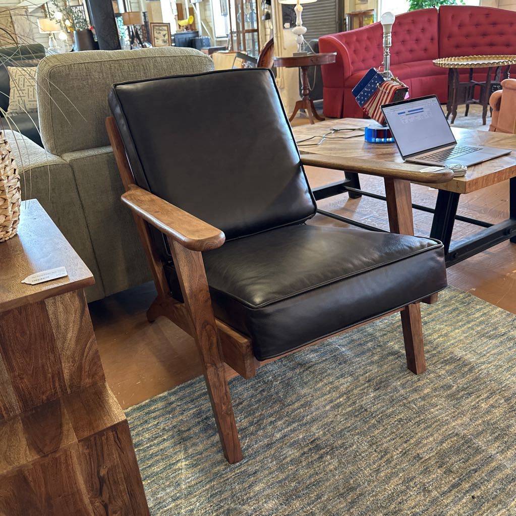 Walnut Leather Accent Chair U ACCENT CHAIRS