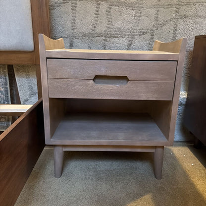 Aizen Nightstand