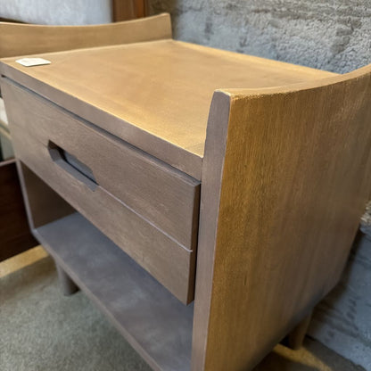 Aizen Nightstand