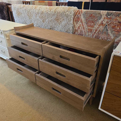 Aizen Dresser