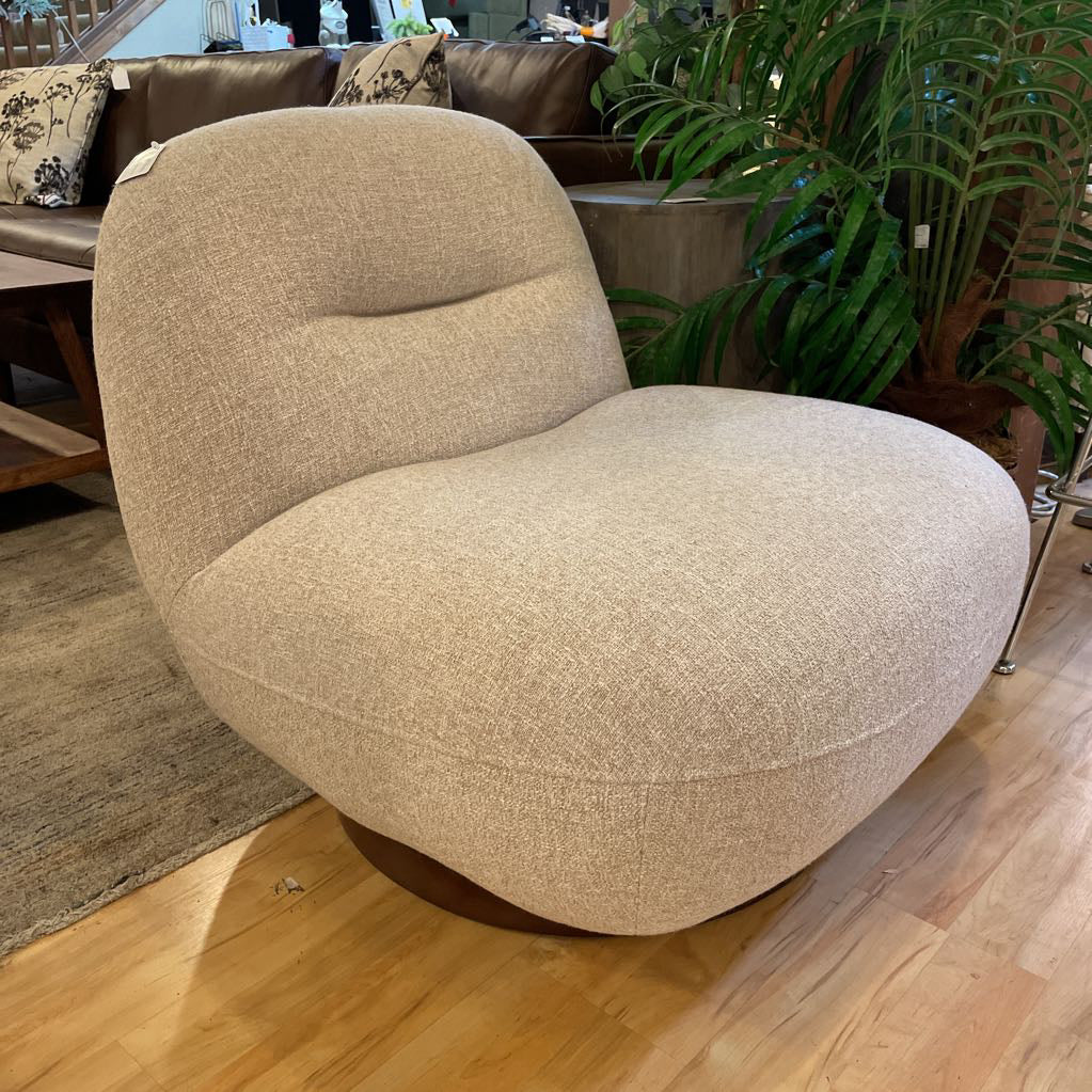 Matapi Ginger Accent Chair U ACCENT CHAIRS