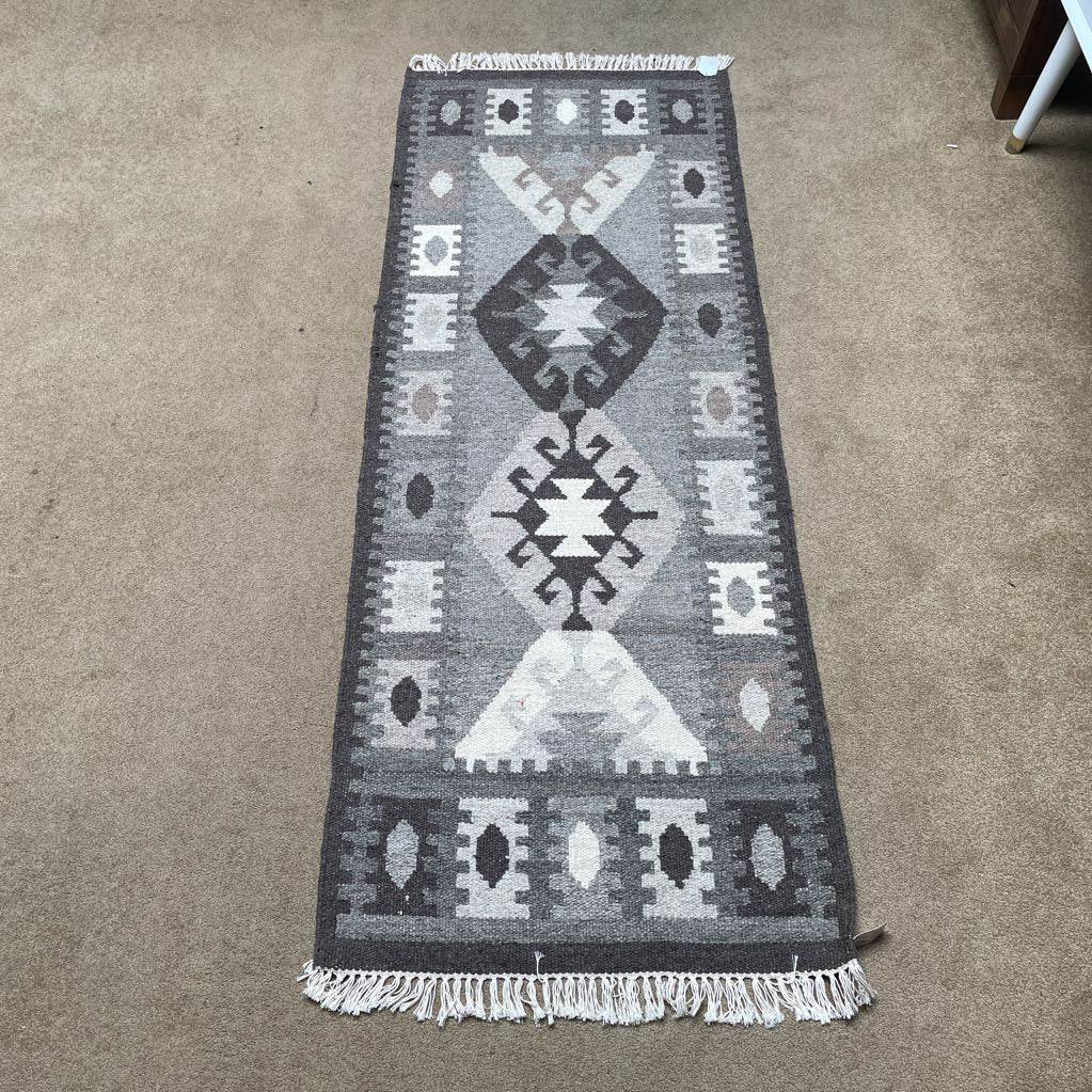 Monochromatic Dhurrie Grey Runner Rug
